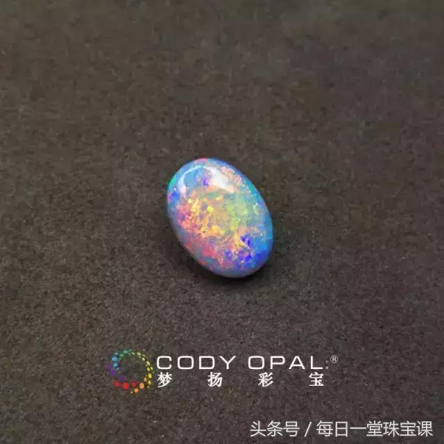 怎样挑选黑欧泊和白欧泊,如何挑选欧泊