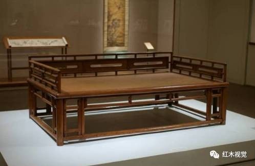 罗汉床招待贵宾,有钱人都在用罗汉床招待贵宾