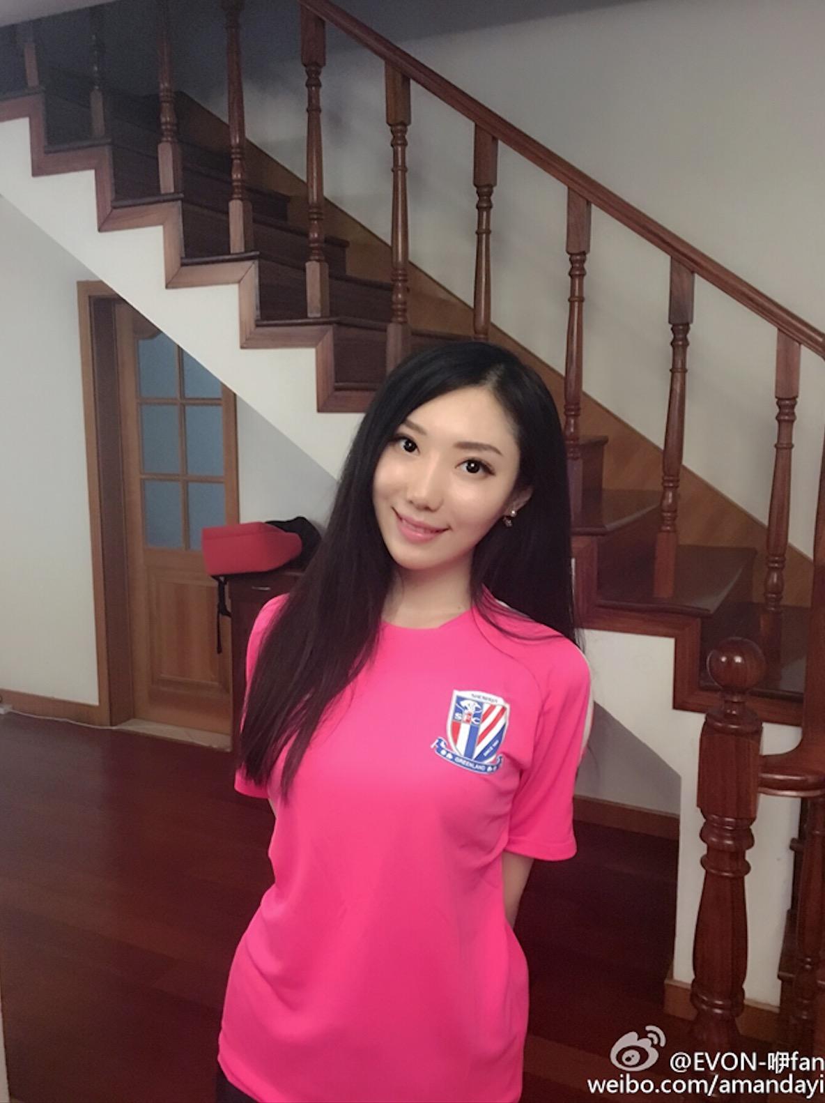 恒大昔日功勋离队后重回巅峰,广州恒大功勋球员退役