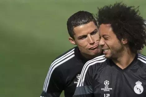 威震足坛的狐朋基友，他们都是每个年代男神！居然还有日本球员！