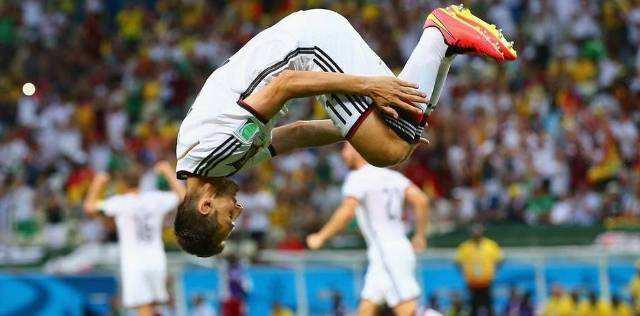 申花进球庆祝动作,申花球员庆祝动作