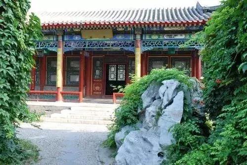 金光闪闪的右安门！