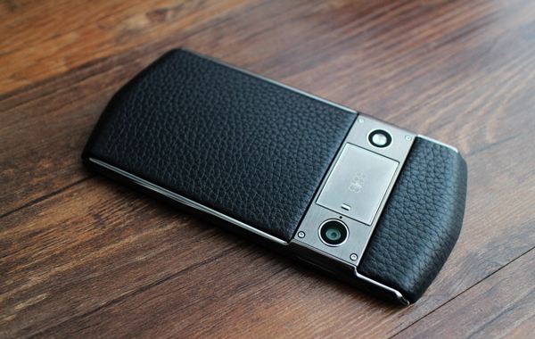 目前不建议买的四款手机,3款高价低配的手机建议避开