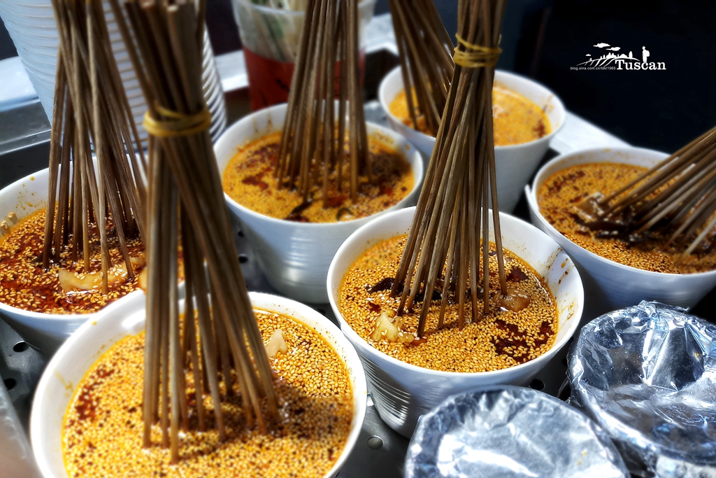 三星galaxyc8港版,三星galaxyc8像素