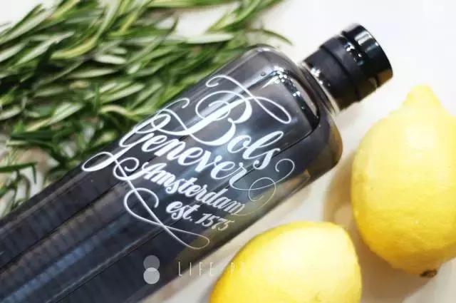 「微微8醺」vol.6|是金酒代表了人,还是人喝出了金酒的优雅?