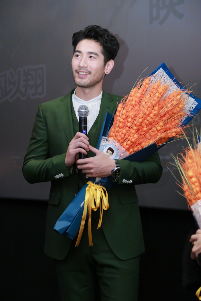 高以翔始于颜值陷于才华忠于人品,从翩翩少年到成熟型男高以翔