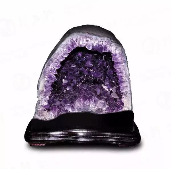 天然水晶为何要消磁,水晶晒太阳能消磁吗