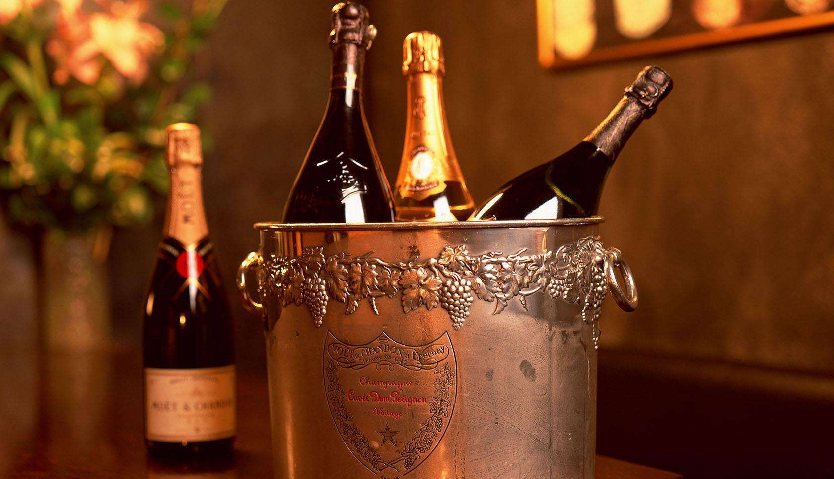 张裕葡萄酒真假鉴别方法,葡萄酒的真假鉴别