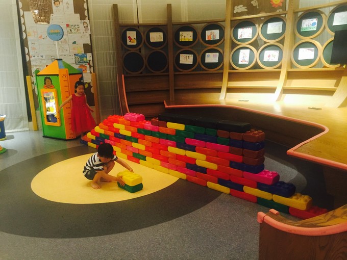 我们和孩子一起去三亚旅行,一大两小亲子三亚游