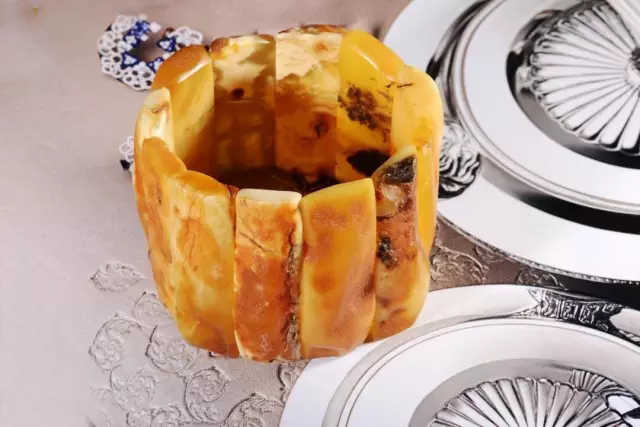 蜜蜡的种类及图片介绍,蜜蜡的种类及价值及图片