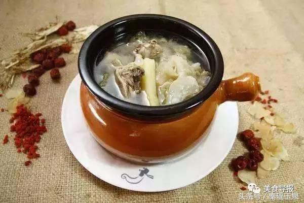 煲汤用纯净水还是农夫山泉,山泉水和自来水泡茶有什么不同