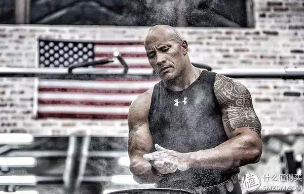 安德玛为什么那么薄,安德玛为什么国外有款式