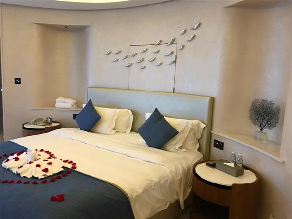 我到过许多地方是指哪里,我去过的地方皆是你看过的风景