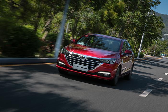 一场视觉盛宴的全方位体验,18年绅宝d50自动挡试驾