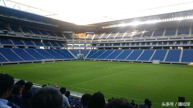 俱乐部都要建专业球场？看看日本J1联赛的球场，还是老实搞青训吧