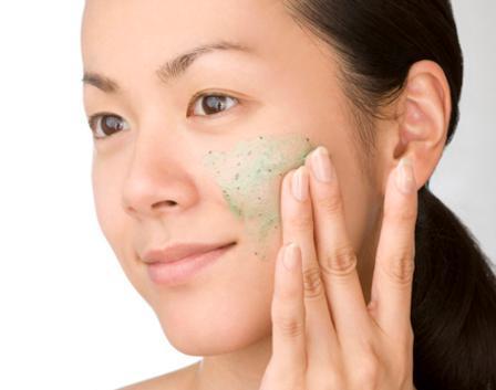 脸上痘痘怎么快速有效消炎,脸上长痘痘了教你一招快速祛痘