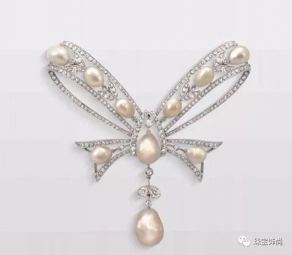 从婚前公主，到婚后女王，baby一直用珠宝承载着美妙的爱情！