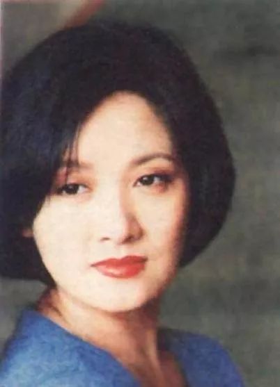 张国立给邓婕62岁生日一封信,邓婕60岁收到张国立情书