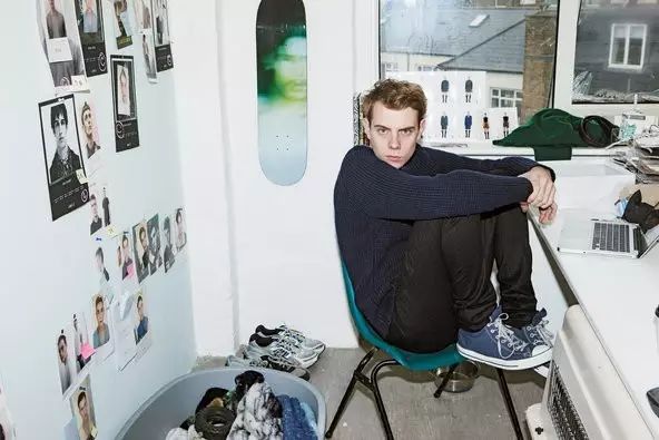 为什么说优衣库越来越懂得朋友圈生存之道？