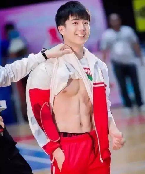 天才枪手剧版解析,天才枪手剧情瑕疵