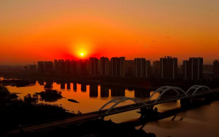 鍦ㄦ矆闃抽亣瑙佷綘鏄垜鐨勭紭,鍦ㄦ矆闃抽亣瑙佺浉鐖变竴杈堝瓙鐨勪汉