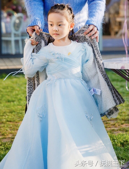 贾乃亮李小璐为甜馨过8岁生日,李小璐甜馨王诗龄