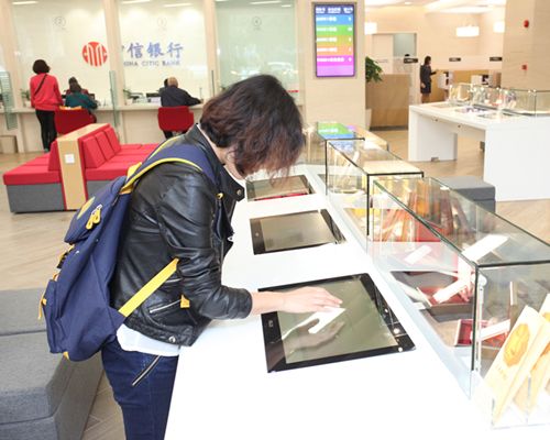 年售5吨金砖赚5亿，银行给它打工，国金黄金库存高压再扩产能