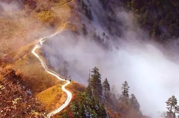 美雪哭了视频完整版,冬天的西岭雪山风景