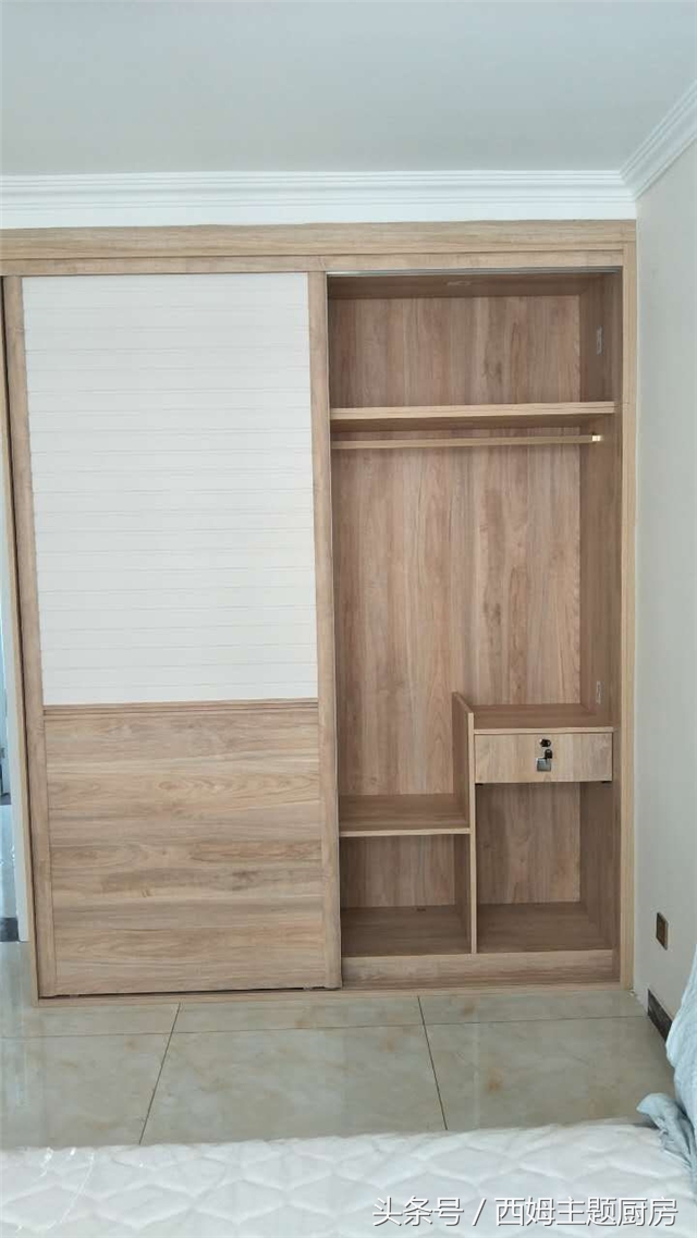 新房装修衣柜移门支持定制,全屋定制衣柜推拉门避坑指南