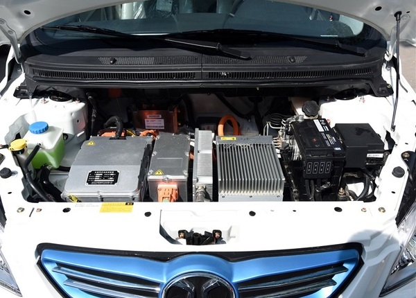 北汽电动车ev160能开几年,北汽电动车ev160多少钱