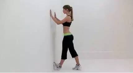 最简单拉伸小腿动作,11岁女孩拉伸小腿大腿的正确方法