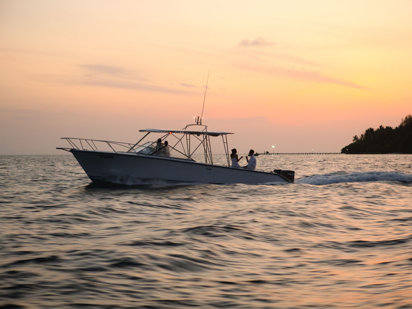 马尔代夫鲁滨逊岛美景,海岛旅游胜地马尔代夫岛