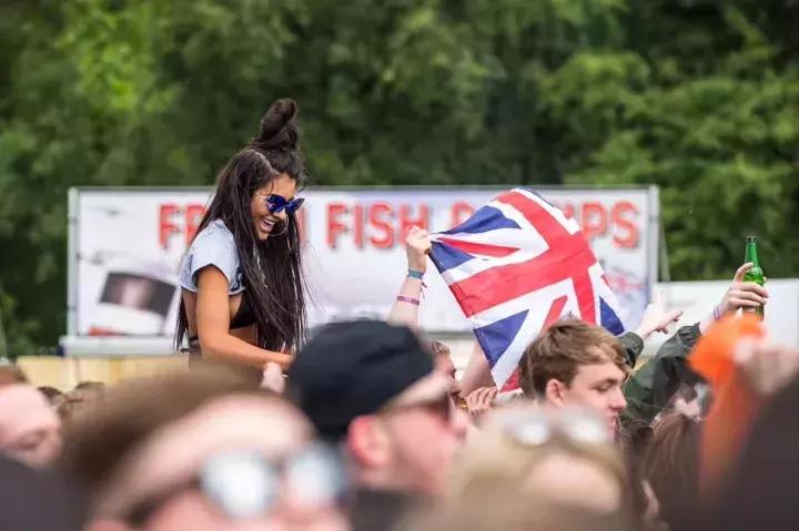 曼彻斯特原声无配乐,曼彻斯特曼联队歌