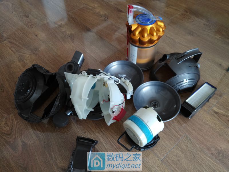 戴森dc有线吸尘器拆解,戴森吸尘器拆解详解