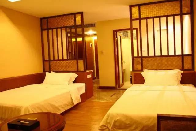 英德奇洞温泉住宿一晚价格,清远溶洞温泉度假村