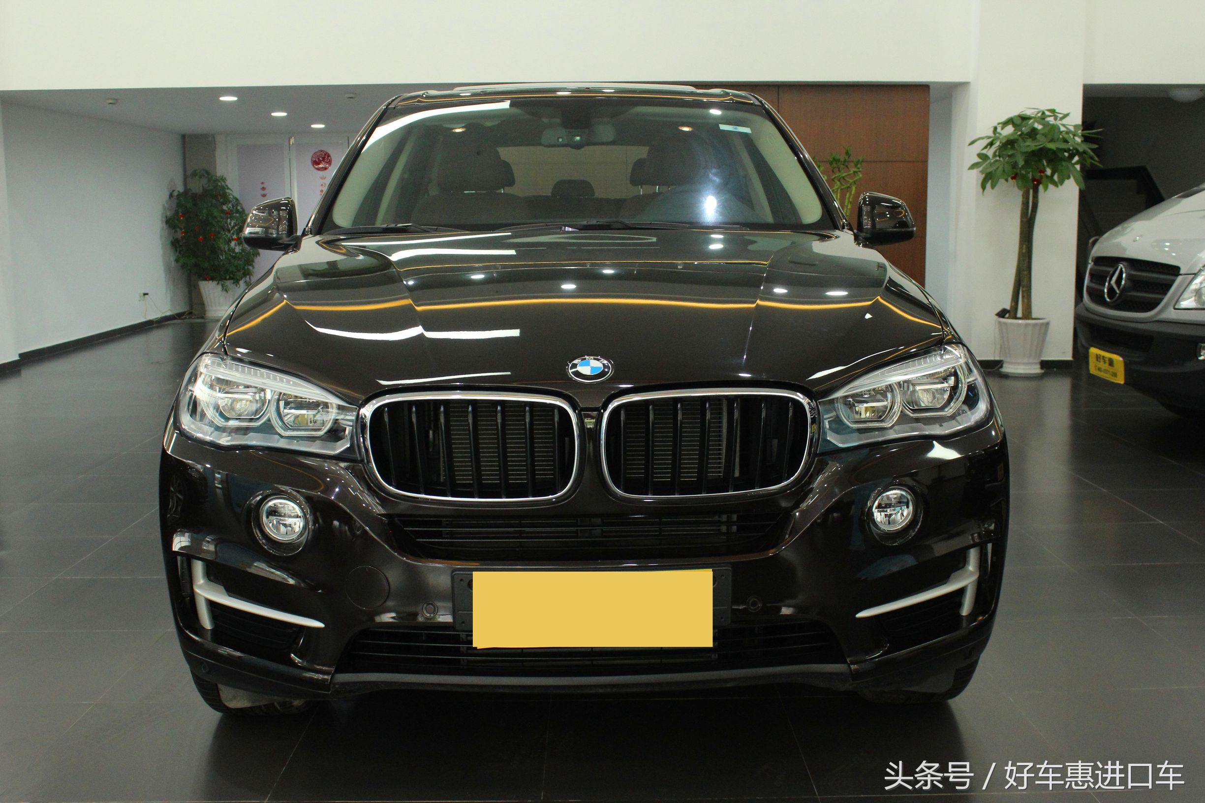 一分钟看懂宝马x5,中东版宝马x5测评视频