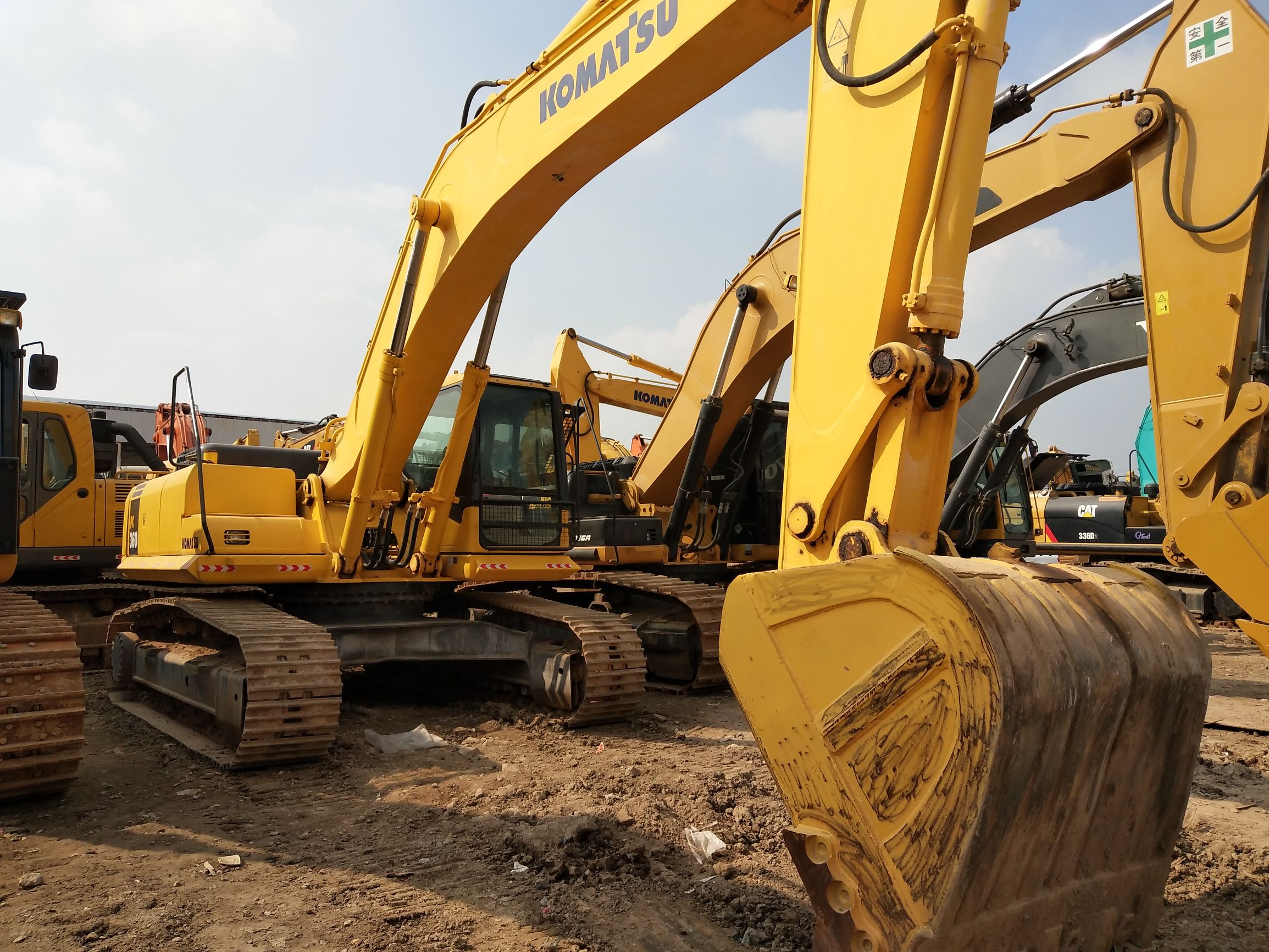 最便宜的小松360需要多少钱,10年小松360和12年小松360区别