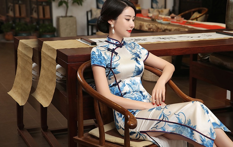 旗袍古韵唯美意境青花瓷,青花瓷复古风旗袍