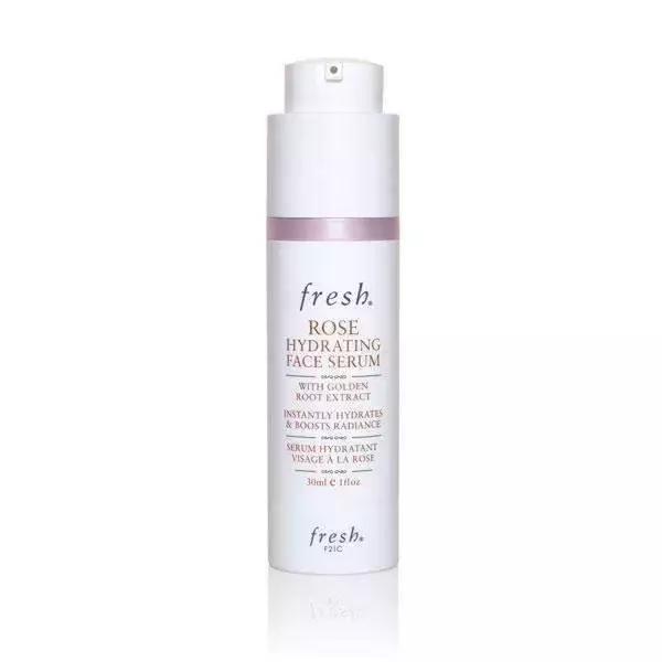 散发女性魅力的护理产品,玫瑰香味护肤品