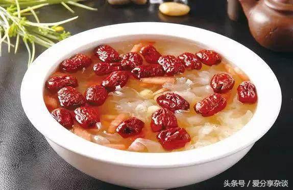 皮肤干燥裂口用什么药,皮肤干燥裂口起皮最好最快的办法