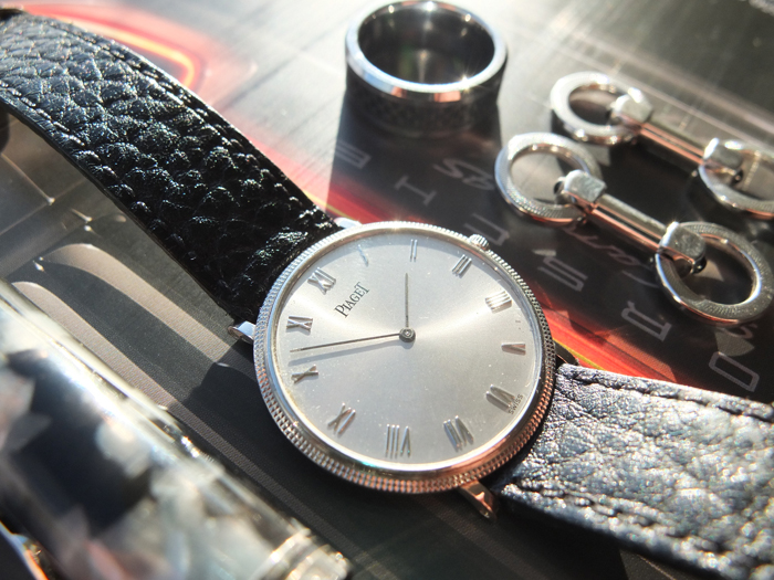 伯爵900p机芯是手动吗,伯爵900p多少钱一台