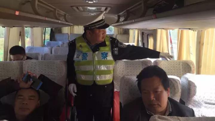 交通违法车辆肉眼识别类型,如何识别违法车辆