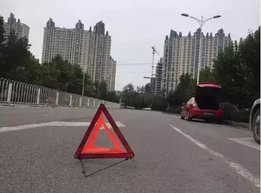 货车轮胎鼓包了还可以继续用吗,汽车轮胎鼓包了还能继续使用吗