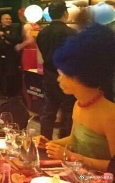 穿女装!花光存款!这样的爱豆你能接受吗?