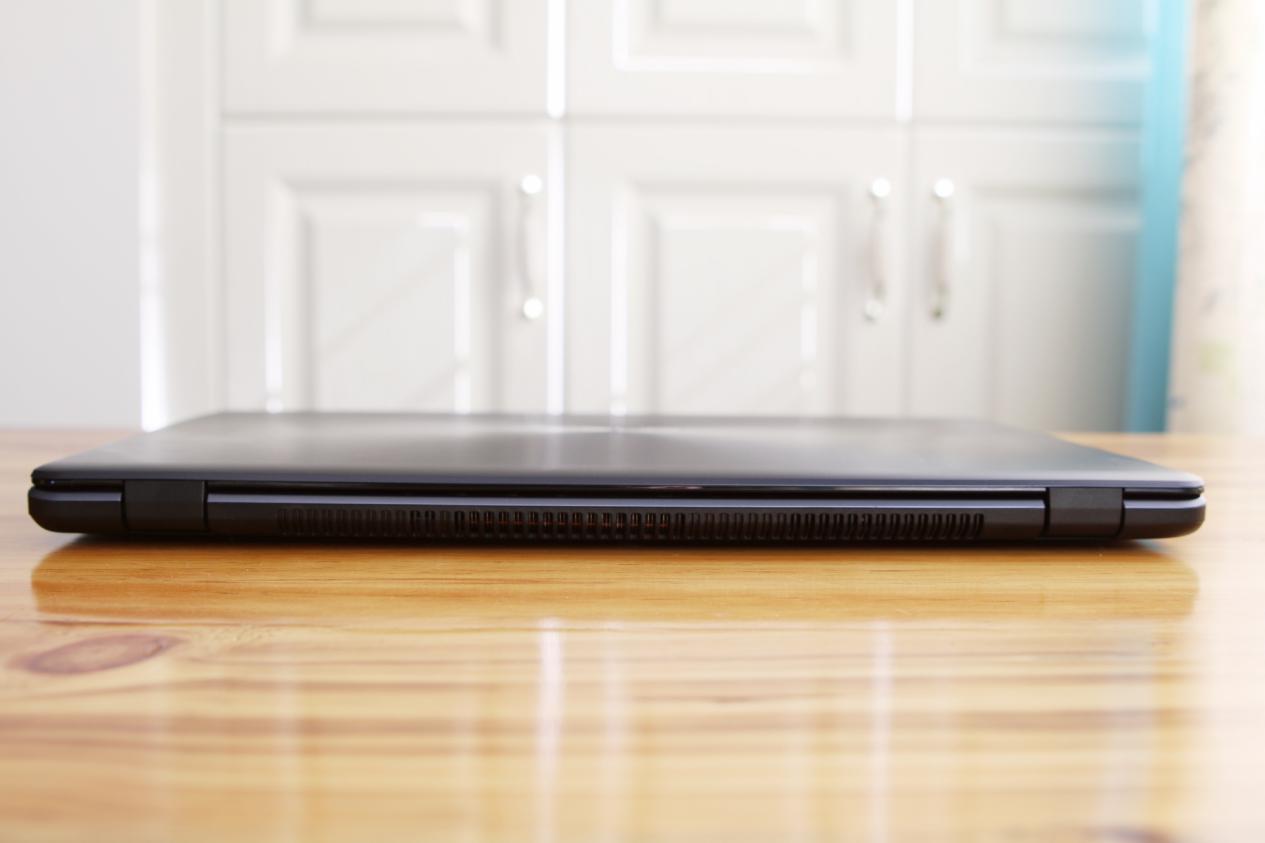 华硕笔记本fl8000u有光驱吗,华硕笔记本fl8000u屏幕