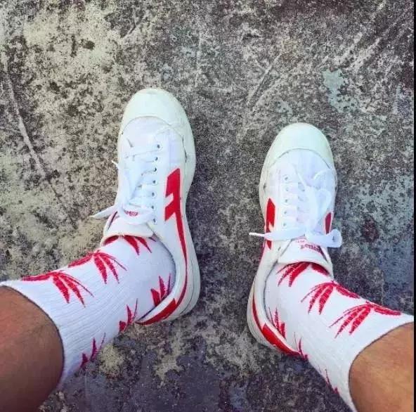 好看的国货小白鞋夏天推荐,好看又舒服的小白鞋秒杀