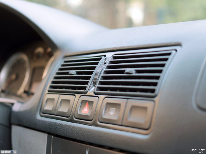 两万块钱能买到几年的高尔夫,两万多块钱买个二手车