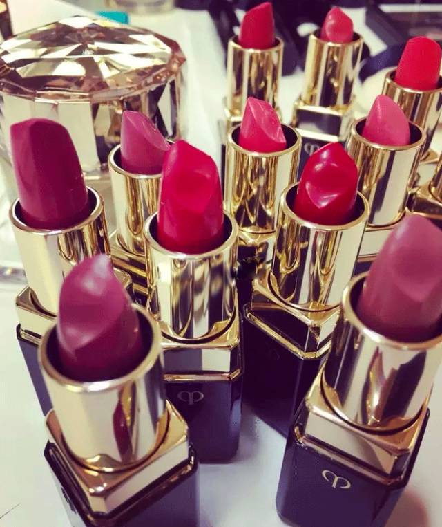 阿玛尼红管405丝绒哑光,阿玛尼红管唇釉chanel75