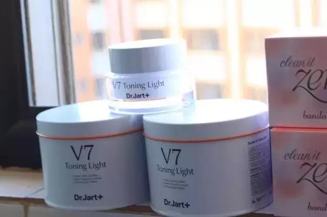 老国货经典素颜霜,曾白保湿素颜霜