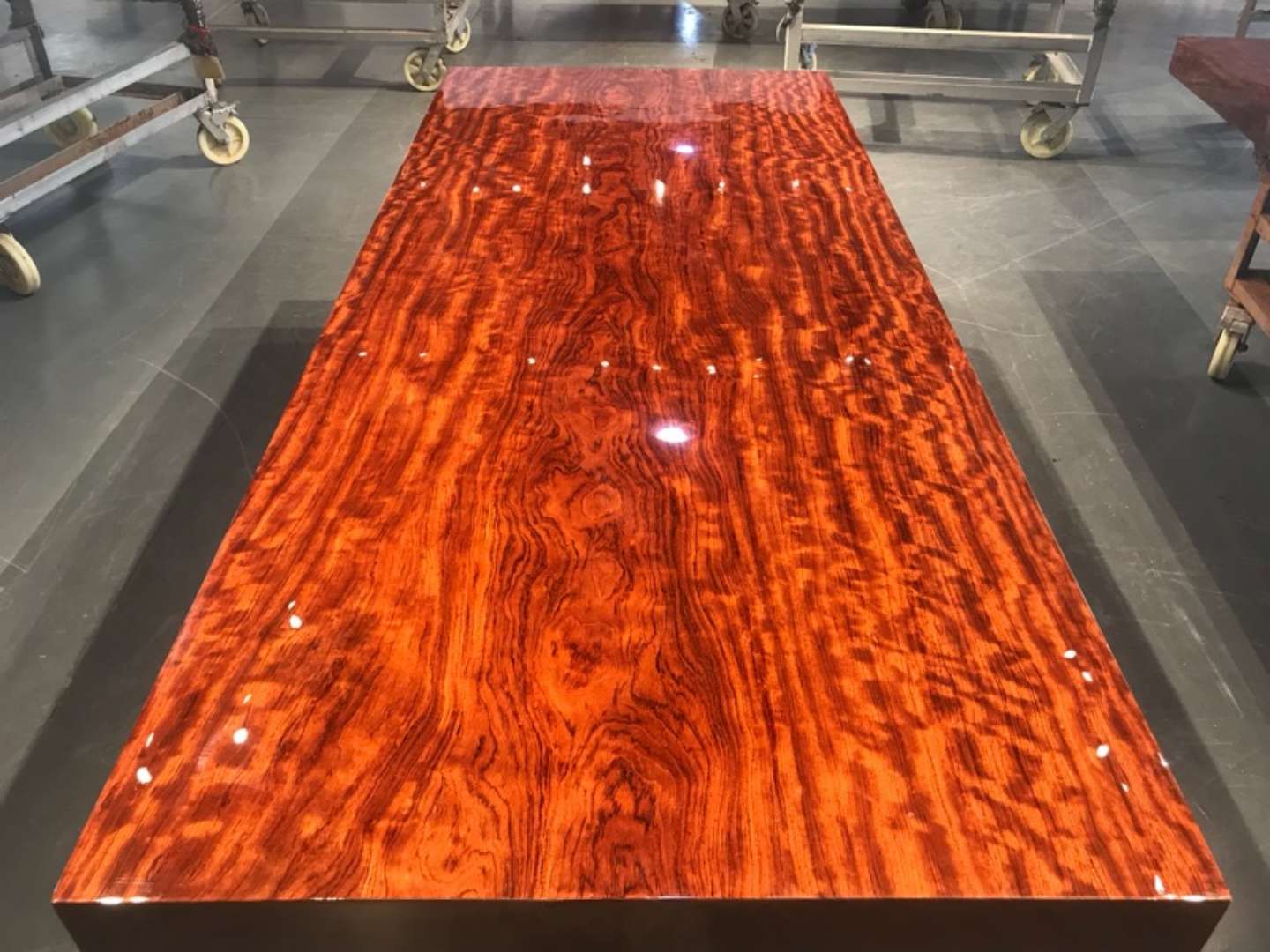 实木大板桌怎么可以这么好看,实木大板桌为什么比成套大板桌贵